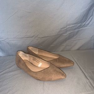 Nude flats